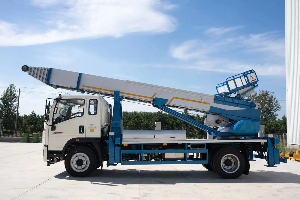 临武云梯上料车租赁费用